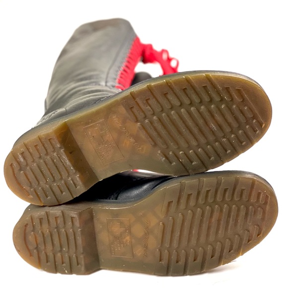 Rare Dr. Martens 11550 Skull Roses 20 Eyelet boots - Picture 16 of 16